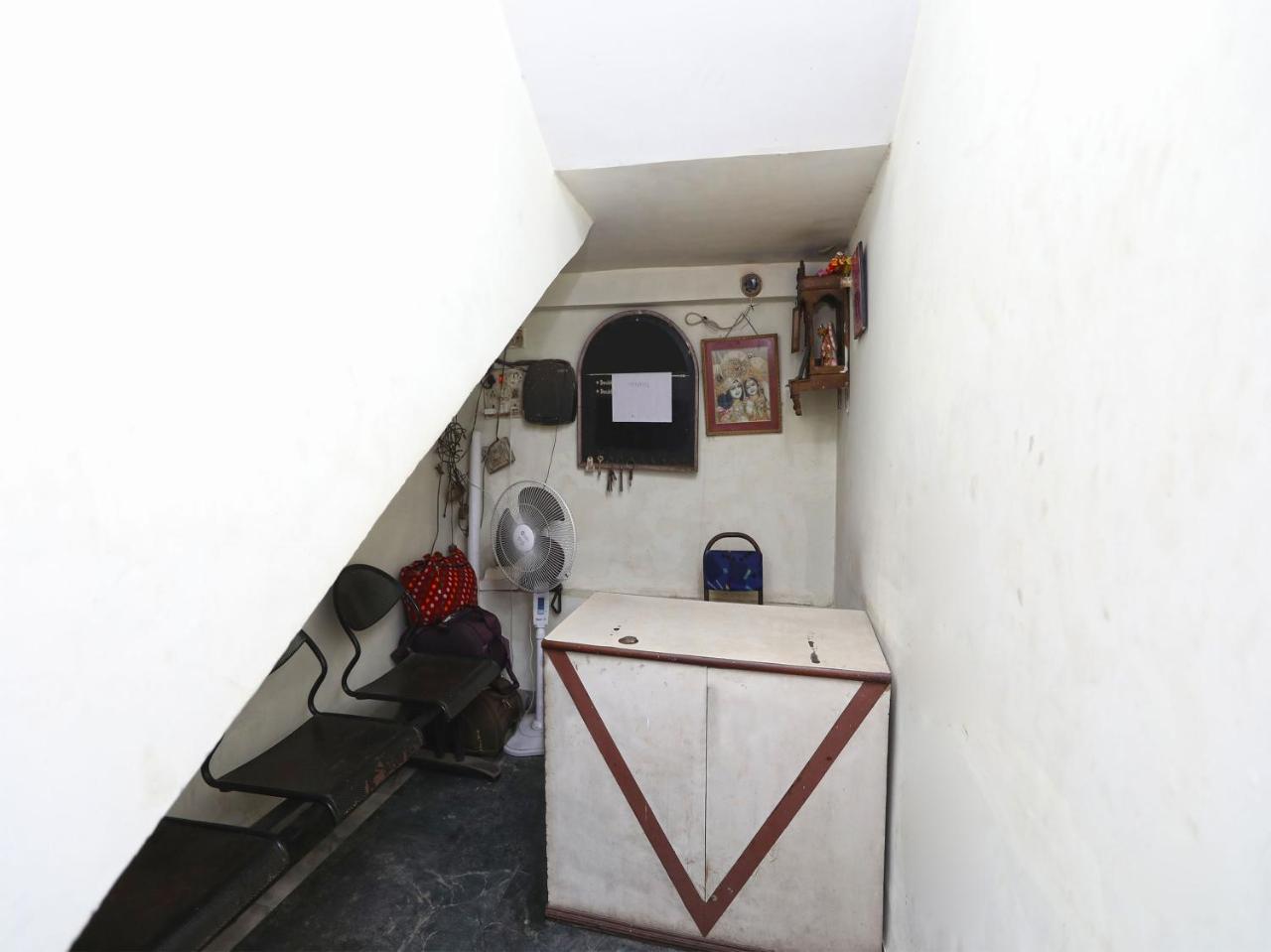 Oyo 13906 Vinita Inn Santragachi Luaran gambar