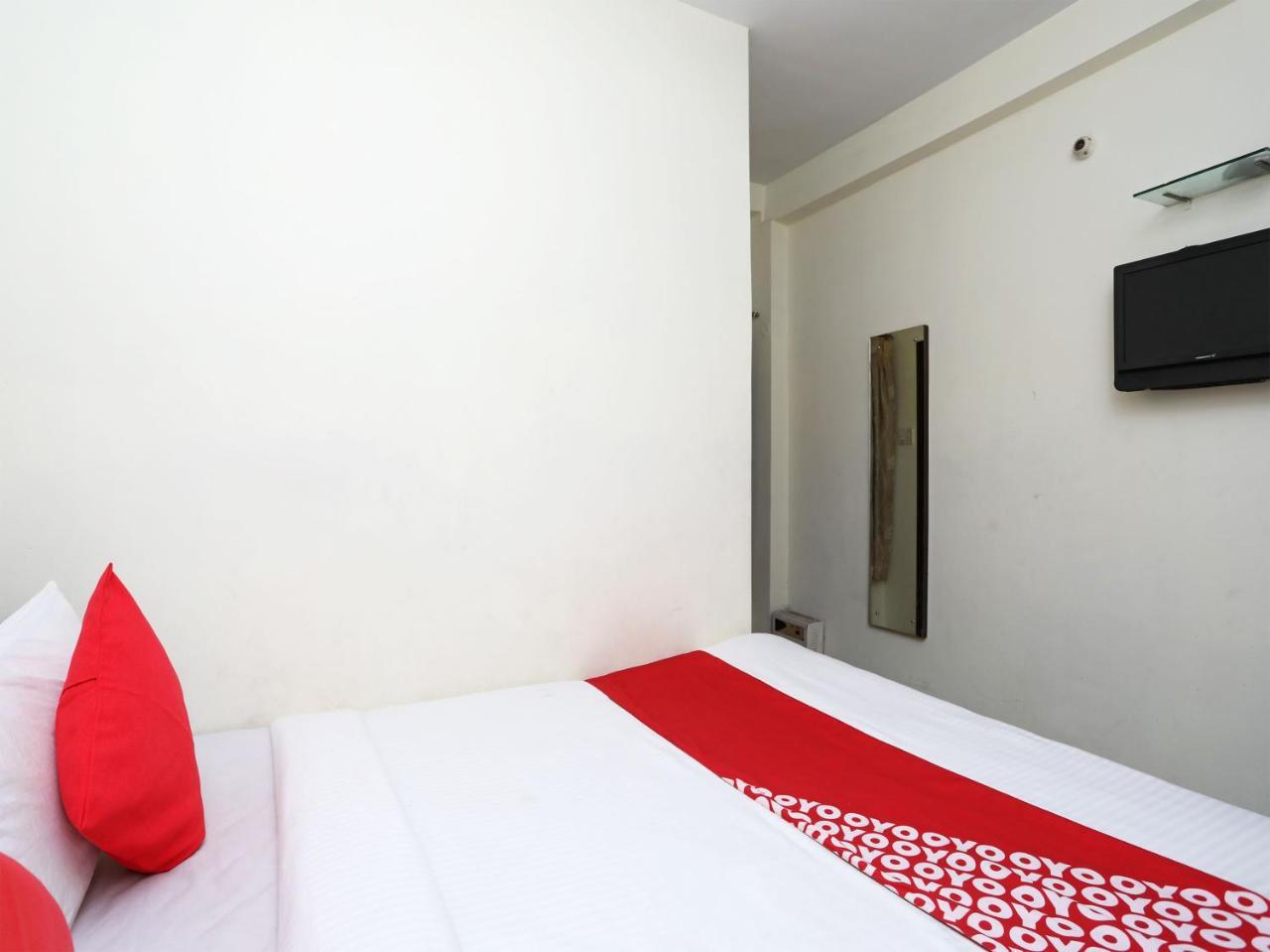 Oyo 13906 Vinita Inn Santragachi Luaran gambar