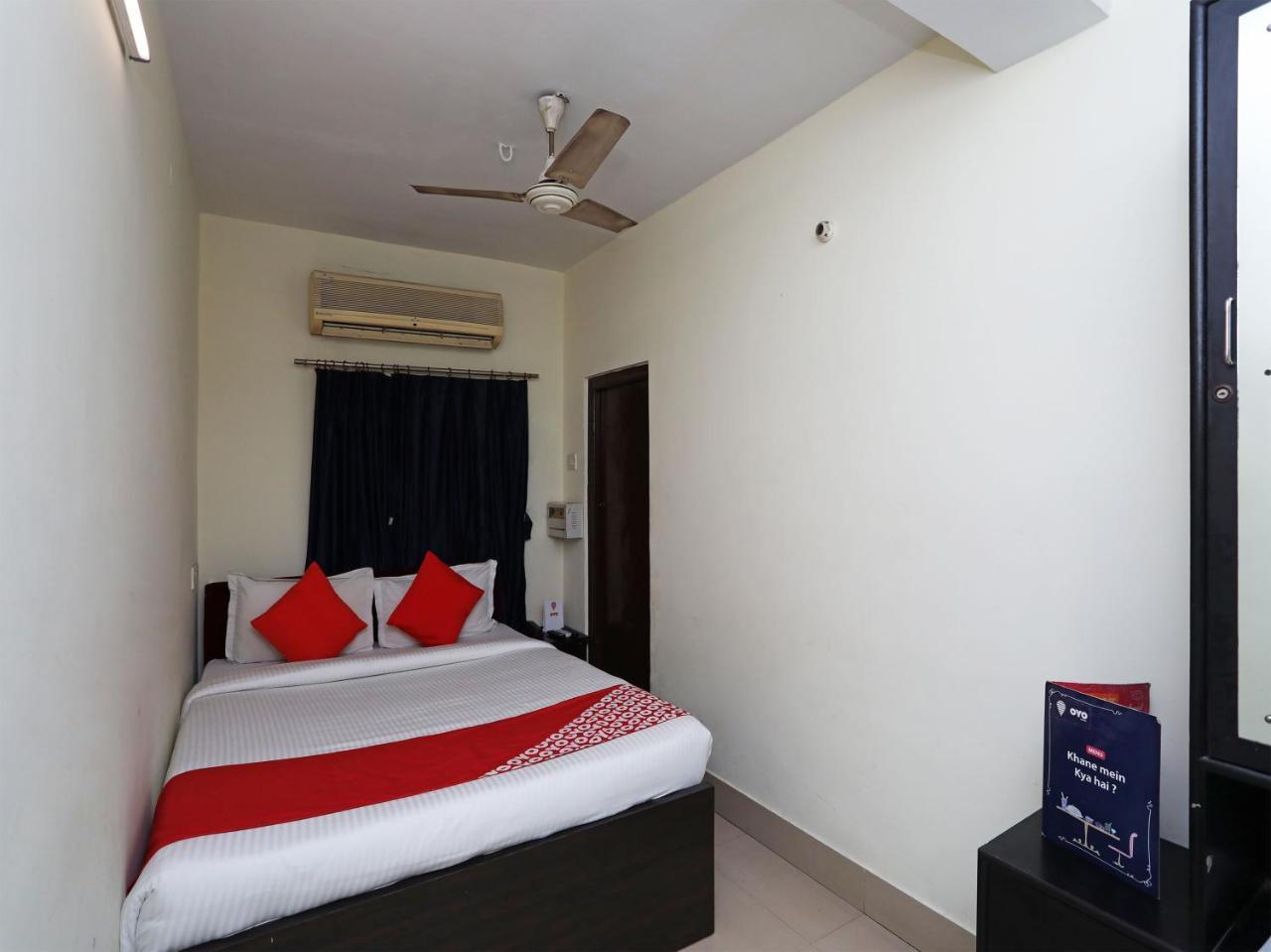 Oyo 13906 Vinita Inn Santragachi Luaran gambar
