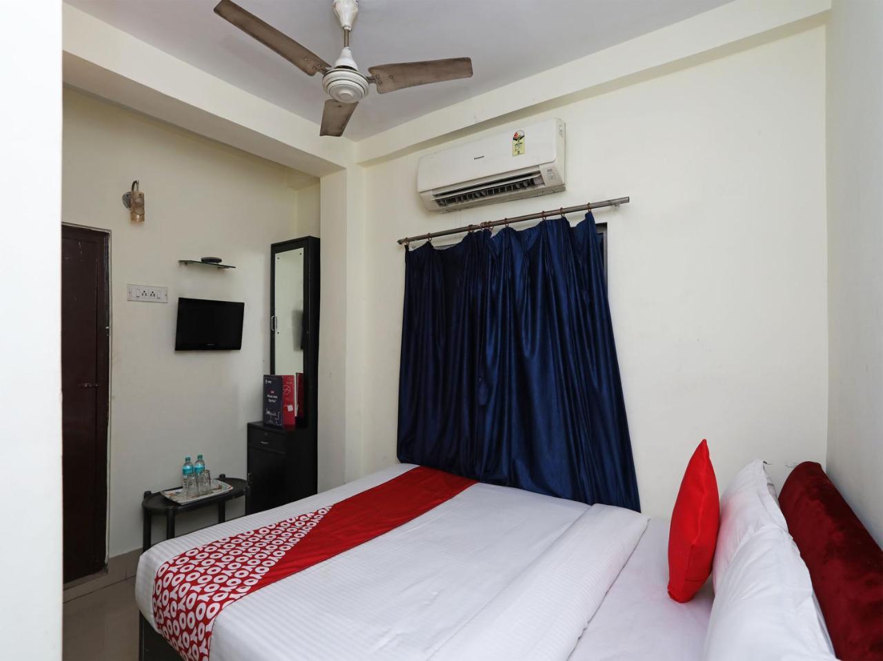Oyo 13906 Vinita Inn Santragachi Luaran gambar