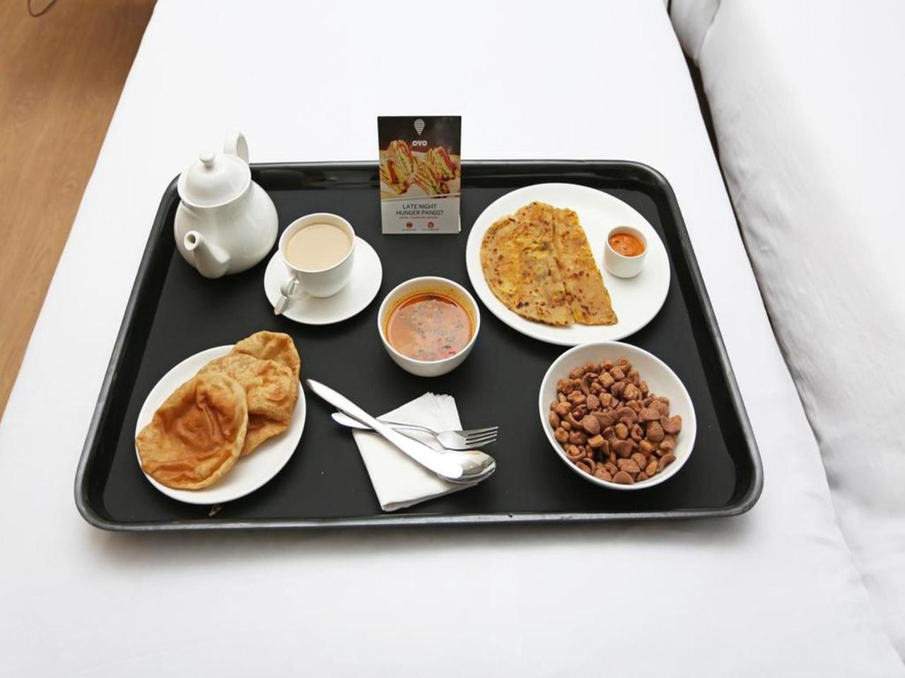 Oyo 13906 Vinita Inn Santragachi Luaran gambar
